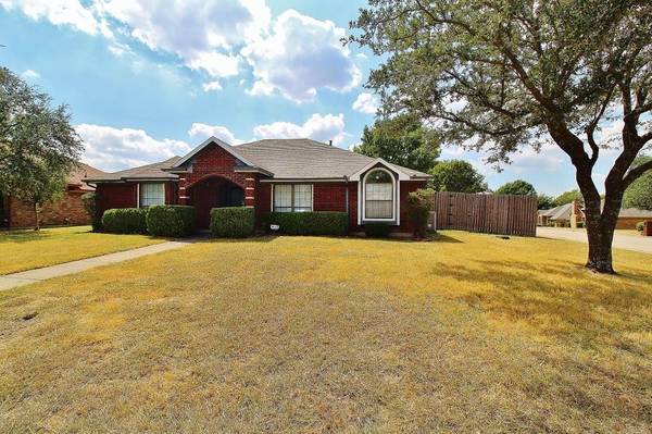 123 Boulder Creek Drive, Desoto, TX 75115