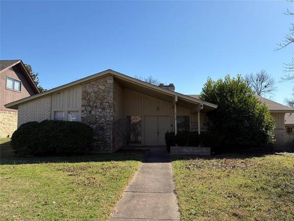 618 E Cherry Street, Duncanville, TX 75116