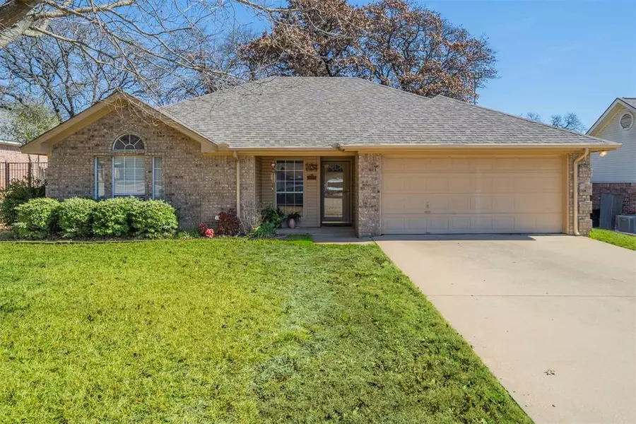 106 Whiterock Court, Weatherford, TX 76086