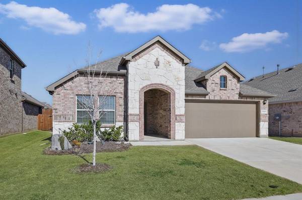 10109 Plumlee Lane, Aubrey, TX 76227