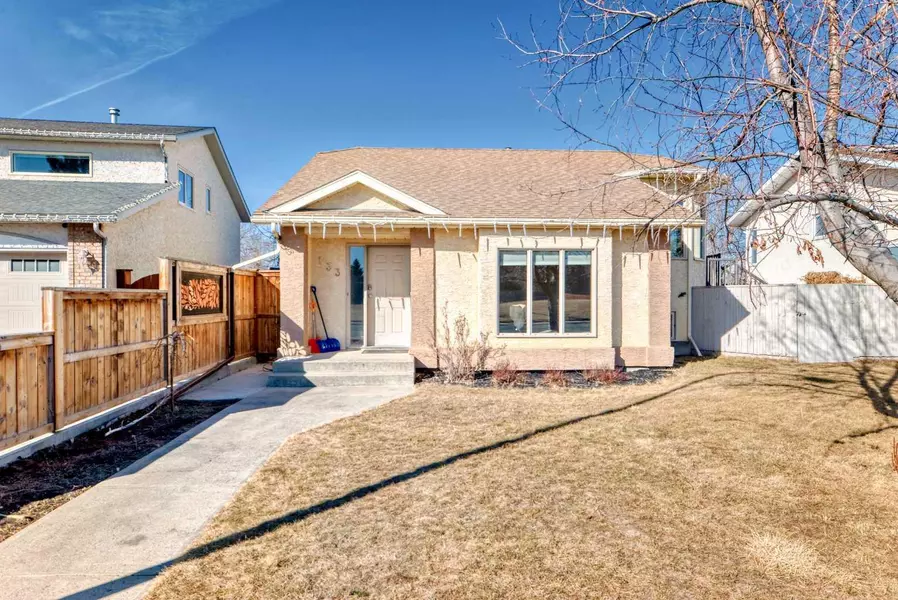 133 Mt Blakiston RD West, Lethbridge, AB T1K 6L3