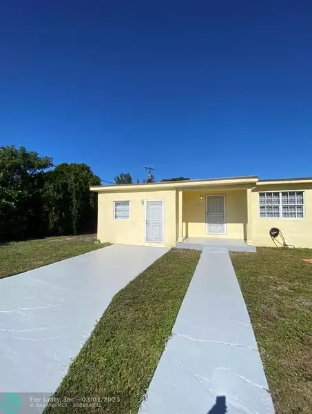 3615 NW 214th St, Miami Gardens, FL 33056