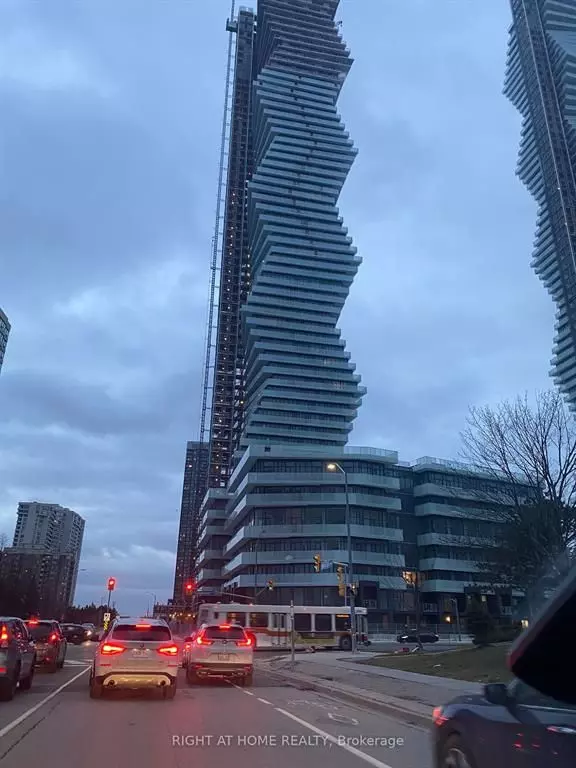 Mississauga, ON L5B 0M4,3883 Quartz RD #1201