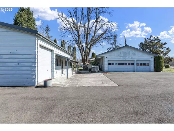 Springfield, OR 97478,38025 M J CHASE RD