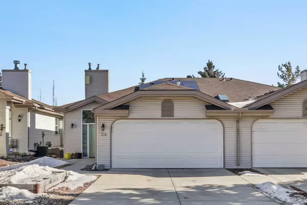 34 Millbank HL SW,  Calgary,  AB T2Y 2Y9