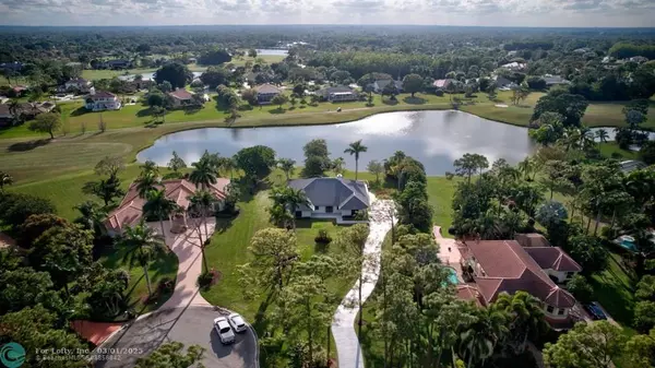 Palm Beach Gardens, FL 33430,8611 Gullane Ct