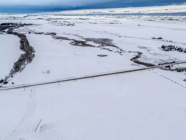 Rural Rocky View County, AB T1Z 0V6,270106 Inverlake RD