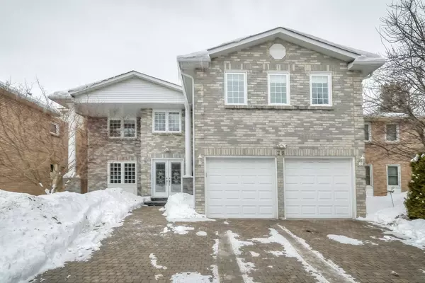 28 Dunvegan DR, Richmond Hill, ON L4C 6K1