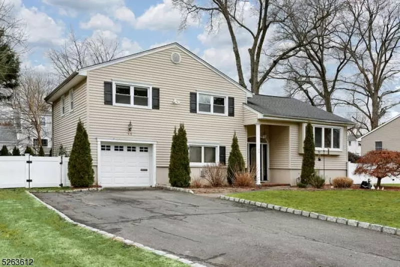 11 Yardley Ct, Glen Rock Boro, NJ 07452