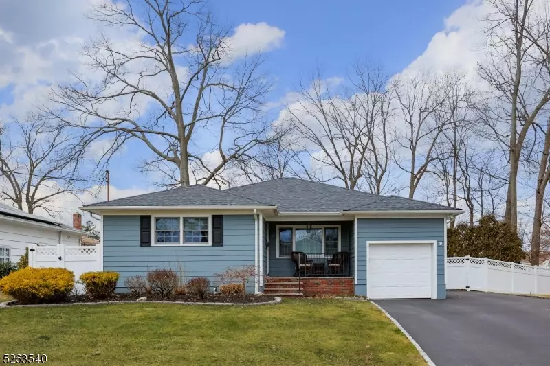 54 Nassau St, Clark Twp., NJ 07066