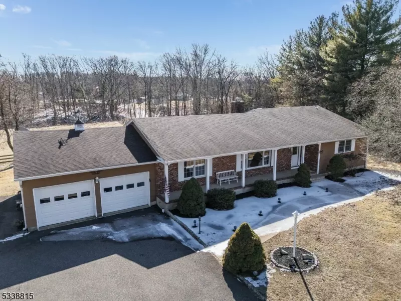 4 N Honeyman Rd, Readington Twp., NJ 08889