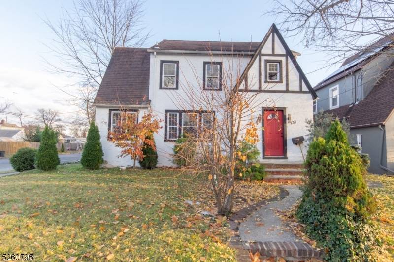 733 Bryant St, Rahway City, NJ 07065