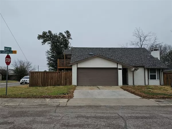 2608 Saint Albans Drive, Carrollton, TX 75007