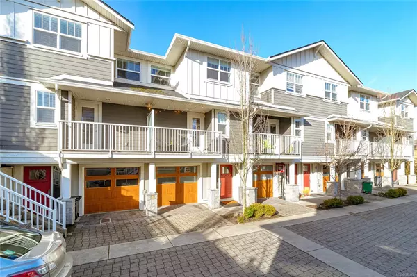 3356 Whittier Ave #6, Saanich, BC V8Z 3P9