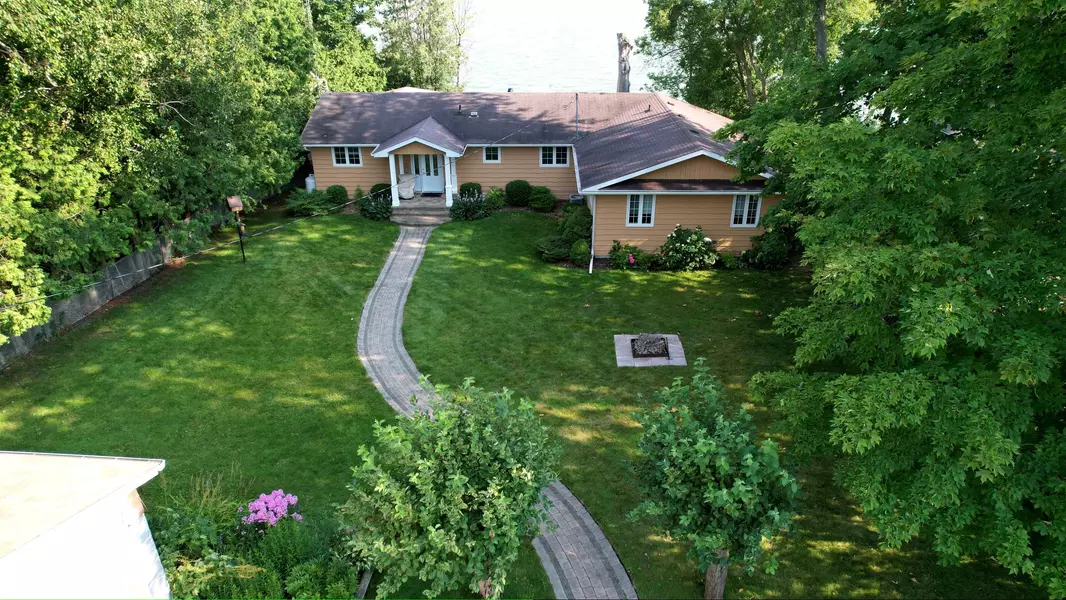 22 Lakeview BLVD, Kawartha Lakes, ON K0M 2C0