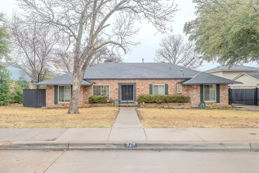 929 Wood River Road, Dallas, TX 75232