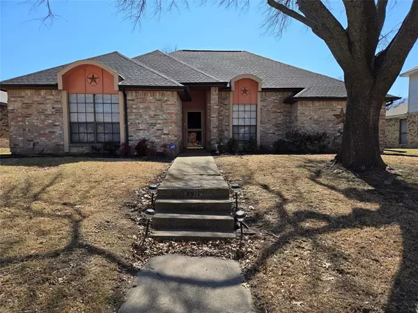 8910 Pine Forest Drive, Rowlett, TX 75088