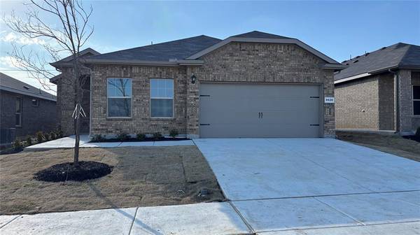 9620 SPRINGMILL Lane, Fort Worth, TX 76036