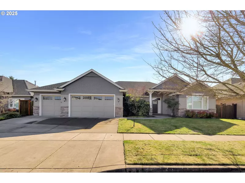 3334 AMHERST WAY, Eugene, OR 97408