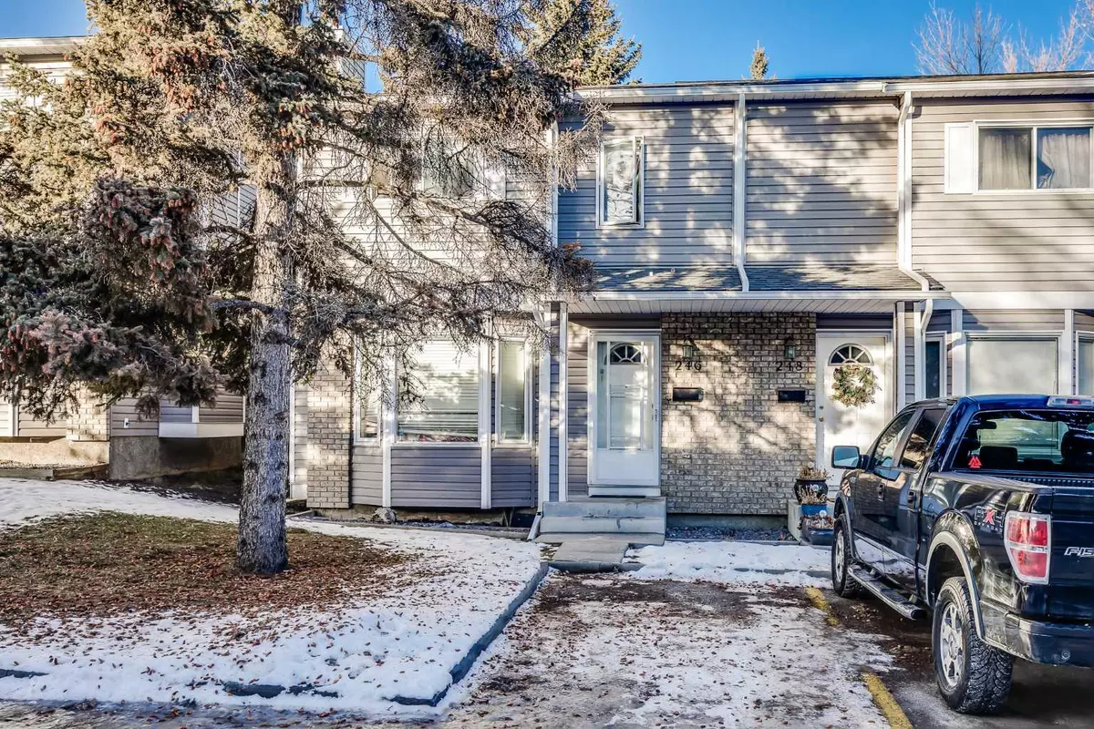 Calgary, AB T2W 5T6,246 Cedarwood PARK Southwest