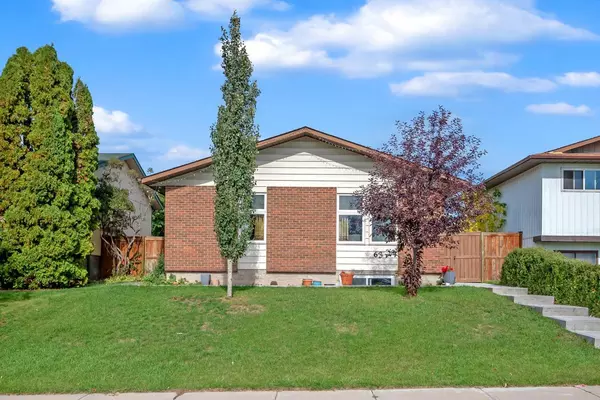 63 Whitnel Close Northeast, Calgary, AB T1Y4J1