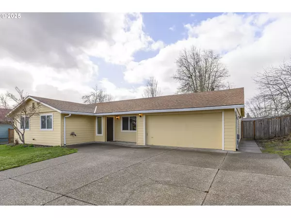 Mc Minnville, OR 97128,137 SW POPLAR CT