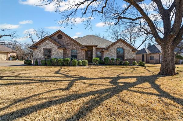 10210 Ravenswood Road, Granbury, TX 76049