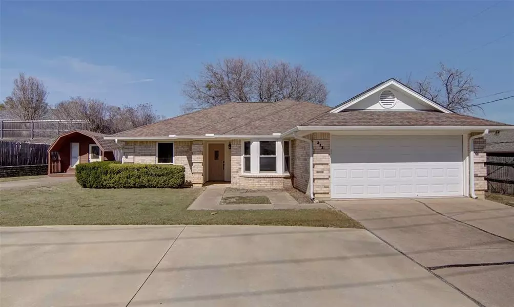 312 W Park Avenue, Weatherford, TX 76086