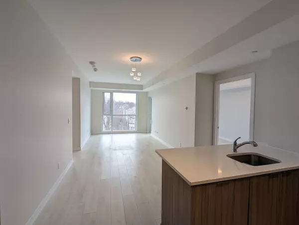 223 St.Clair AVE W #407, Toronto C02, ON M4V 0A5