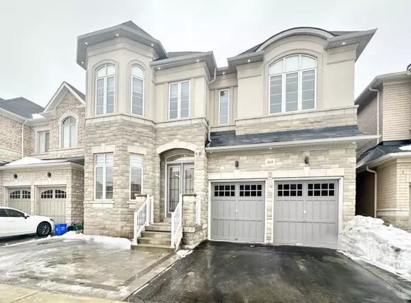 469 Threshing Mill BLVD, Oakville, ON L6H 0T3