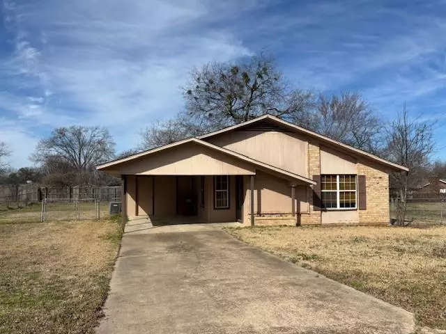 Mount Vernon, TX 75457,100 Lynn Lane