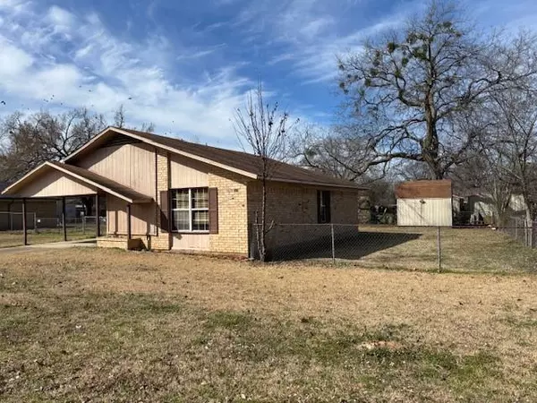 Mount Vernon, TX 75457,100 Lynn Lane