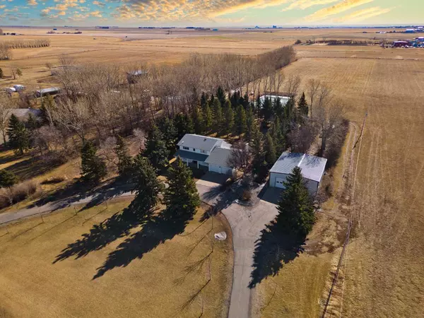 204067 Township Road 84, Rural Lethbridge County, AB T1J 5N7