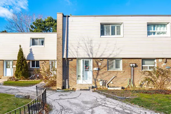 Toronto W10, ON M9V 3K7,431 Silverstone DR #45