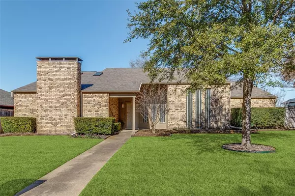 8039 Abramshire Avenue, Dallas, TX 75231