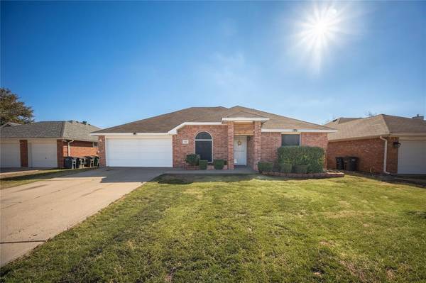 3748 Regency Circle, Fort Worth, TX 76137