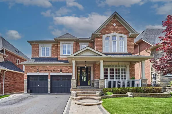 2318 Canterbury CRES, Pickering, ON L1X 2T5