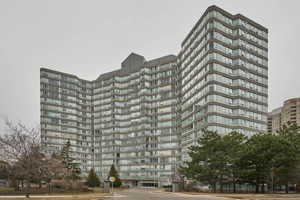 50 Kingsbridge Gnd Cir GDNS #510, Mississauga, ON L5R 1Y2