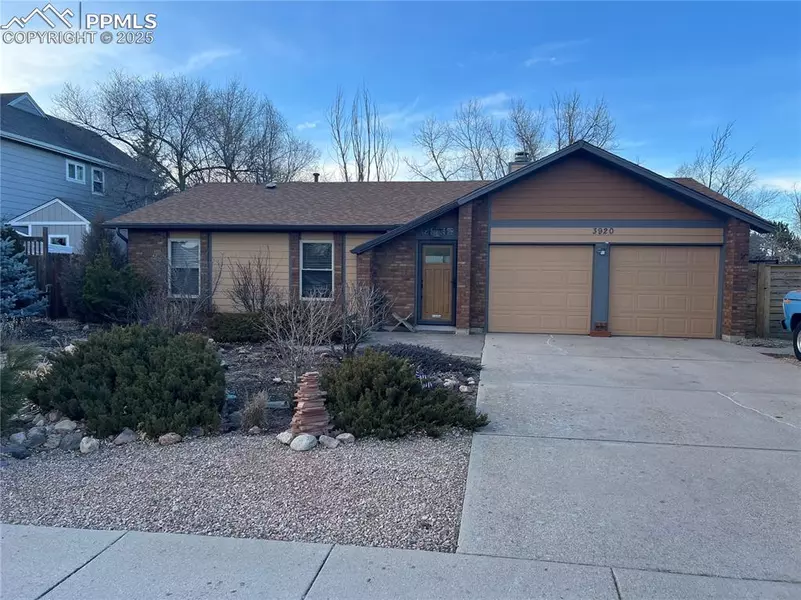 3920 Cyclone DR, Colorado Springs, CO 80920