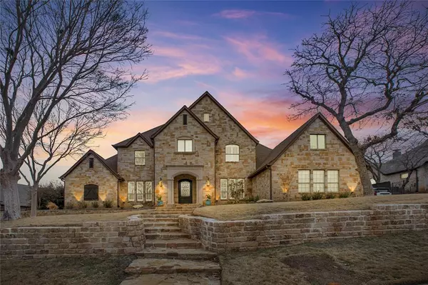 617 Meandering Woods Drive, Keller, TX 76248