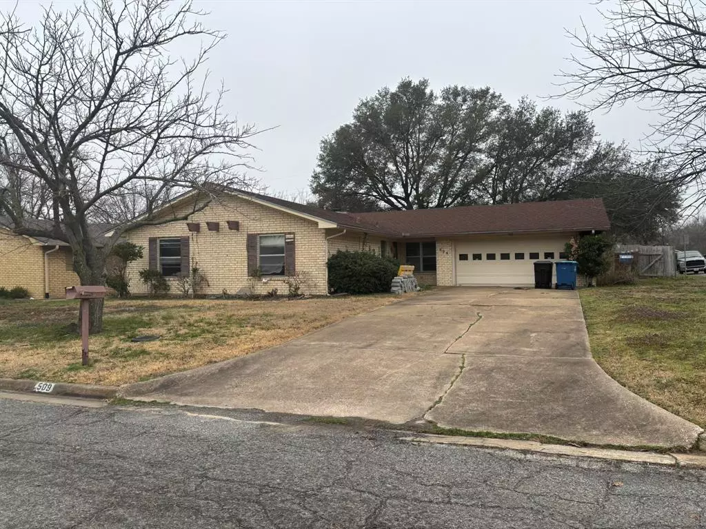 Denison, TX 75020,509 Bryan Drive