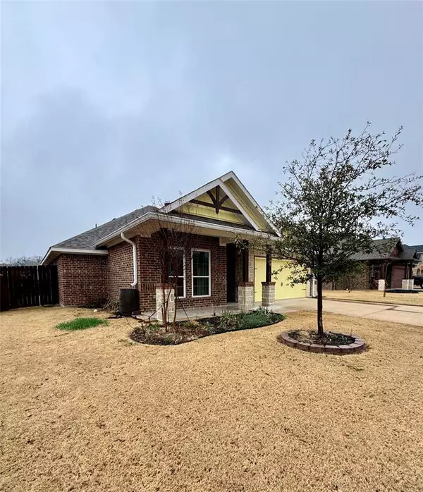 Springtown, TX 76082,948 E 5th Street