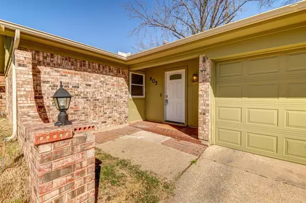 Arlington, TX 76012,905 Kristin Court