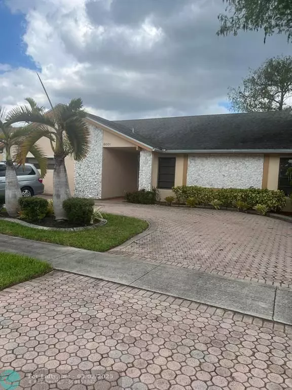 8001 NW 54th St, Lauderhill, FL 33351