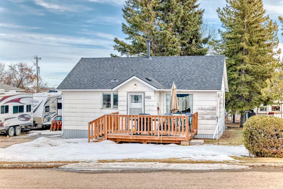 Innisfail, AB T4G 1N7,4816 48 AVE