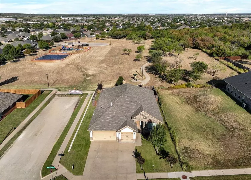 922 White Marlin Drive, Burleson, TX 76028