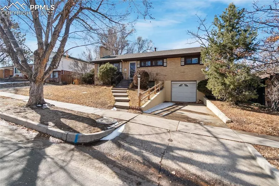 1120 N Logan AVE, Colorado Springs, CO 80909