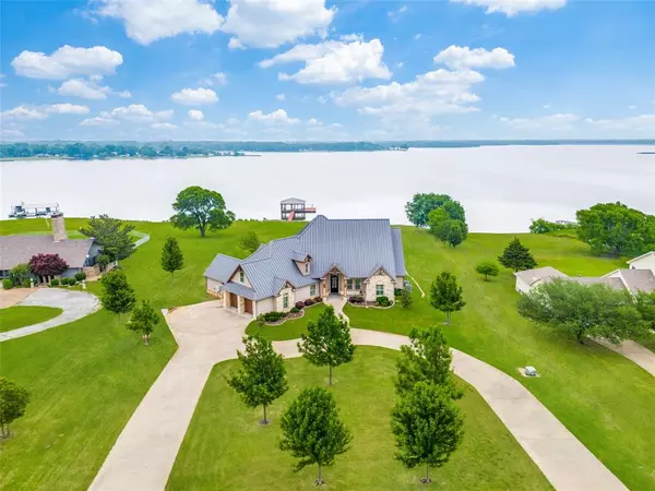 2057 Lake Side, Bonham, TX 75418