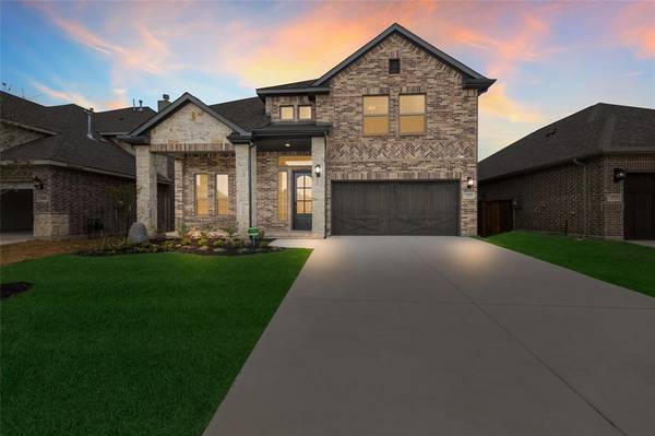 3825 Summerfield Drive, Heartland, TX 75114