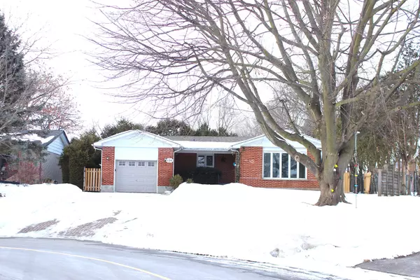 134 Switzer DR, Oshawa, ON L1G 3J7